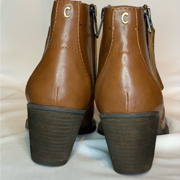2 for $48 Women’s Sam Edelman Brown Ankle Booties with Sleek Design - Picture 6 of 6